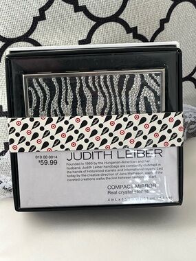 Judith Leiber Zebra Compact Mirror Vintage 🖤🤍 BNIB/NWT🦓
